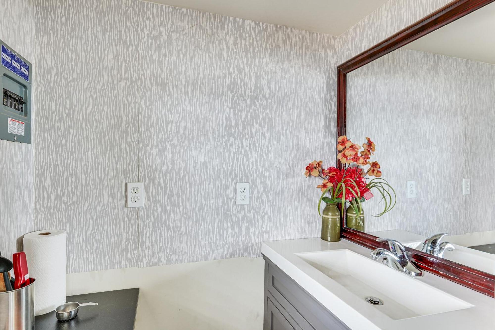 Lakefront Panama City Studio With Hot Tub Access Esterno foto